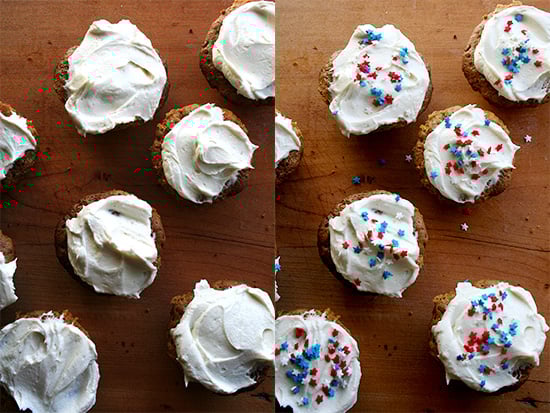 frosted cupcakes frosted cupcakes