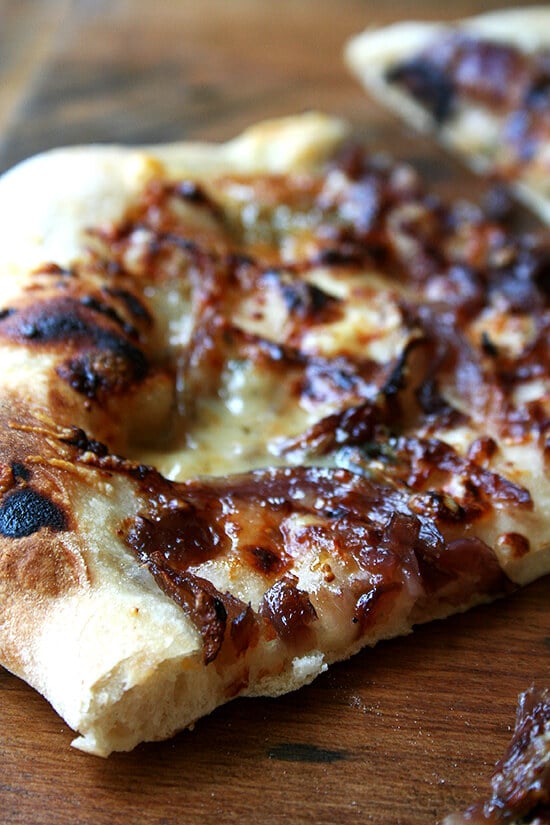 fig jam, caramelized onion and blue cheese pizza